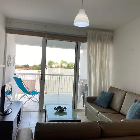 Phoenix 16 * Paralimni