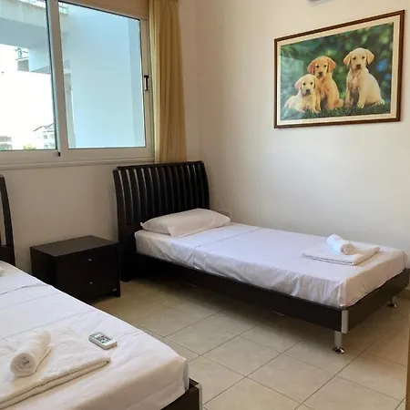 Apartman Phoenix 16 *